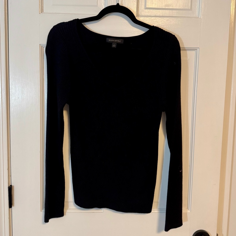 Banana Republic | V-Neck Ribbed Sweater, Black Color, Size L - EUC